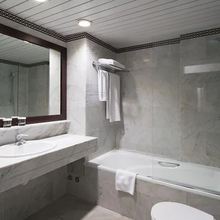 Catalonia Oro Negro 3*