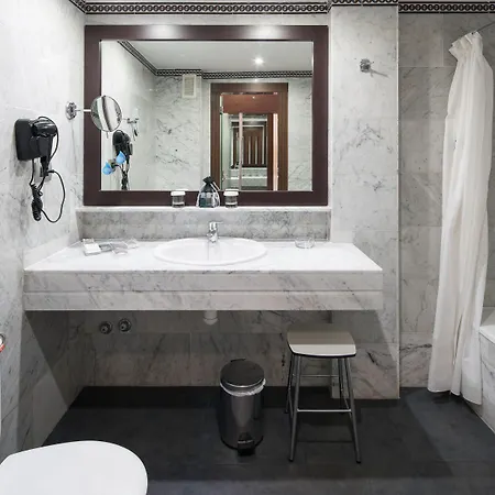 加泰罗尼亚黑金酒店 酒店