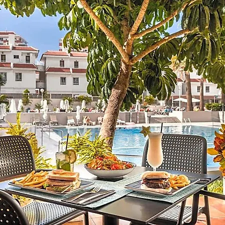 Catalonia Oro Negro Hotel